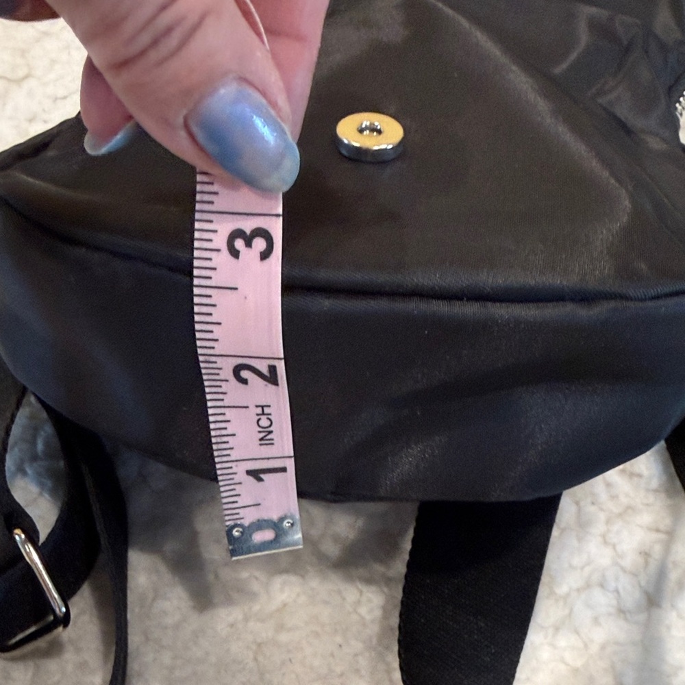 Kendra Scott nylon crossbody bag nwt - Picture 9 of 10